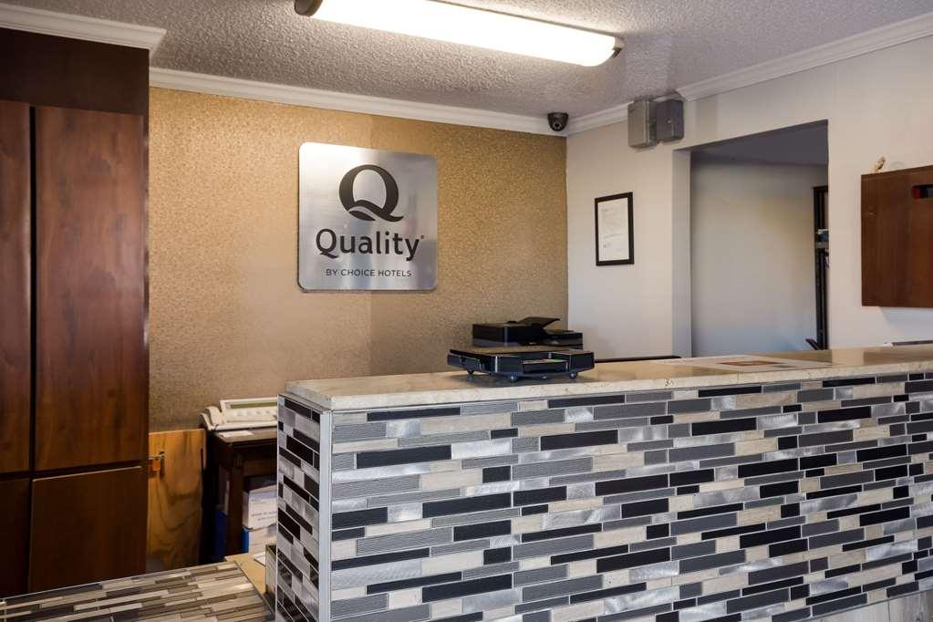 Quality Inn Hall Of Fame Canton Interior foto